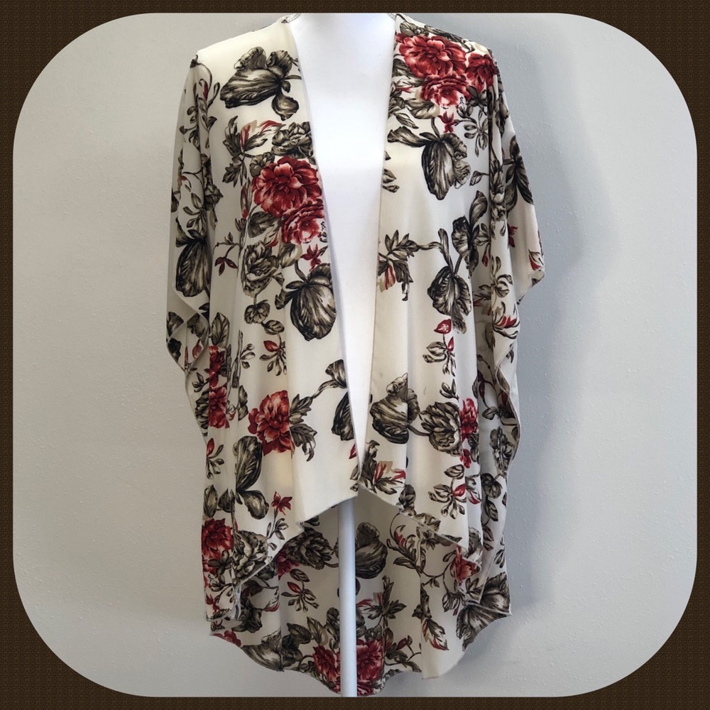 Minimi Floral Kimono